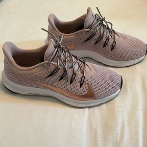 Women’s Nike Sneakers